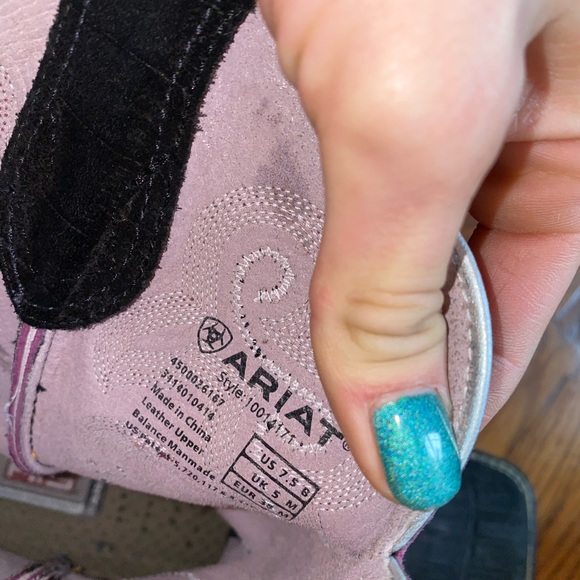 ARIAT cowgirl boots, 7.5, like new - Picture 5 of 5